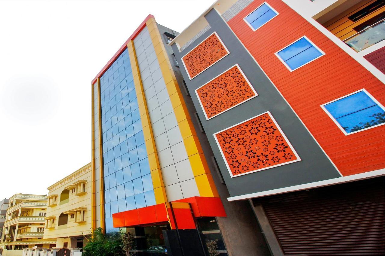 Oyo 29131 Hotel Mn Grand Shamshabad Exterior photo
