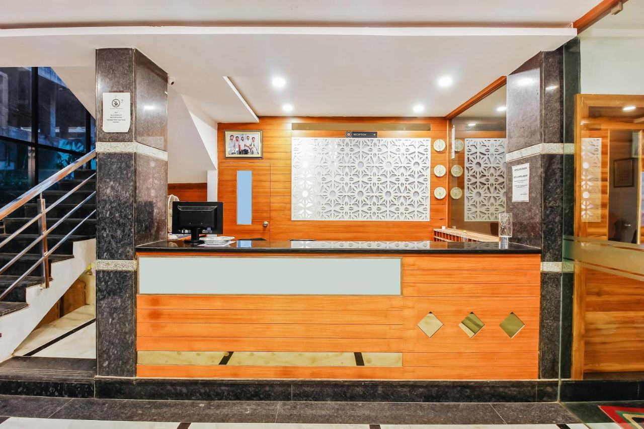 Oyo 29131 Hotel Mn Grand Shamshabad Exterior photo