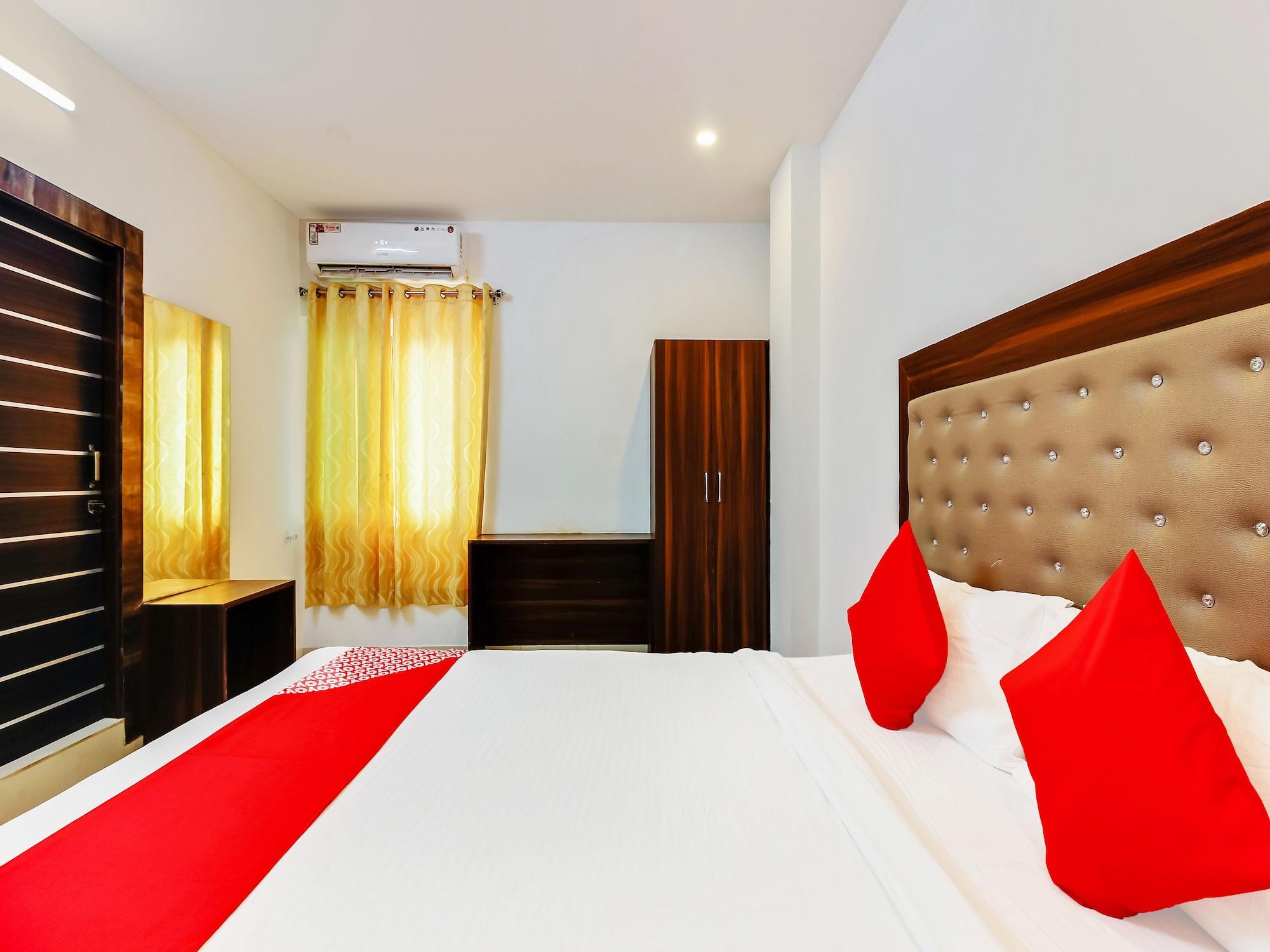 Oyo 29131 Hotel Mn Grand Shamshabad Exterior photo