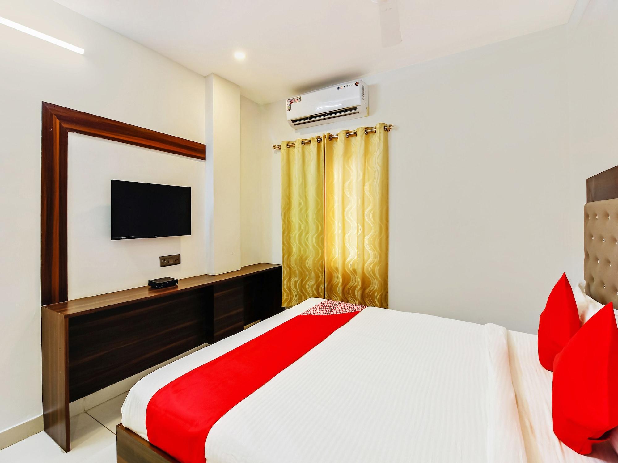 Oyo 29131 Hotel Mn Grand Shamshabad Exterior photo