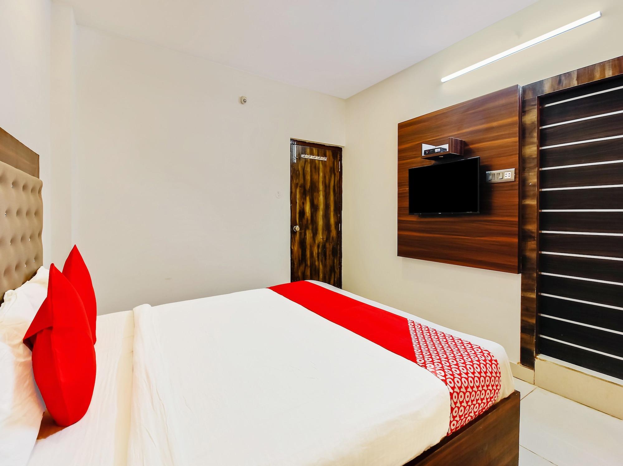 Oyo 29131 Hotel Mn Grand Shamshabad Exterior photo