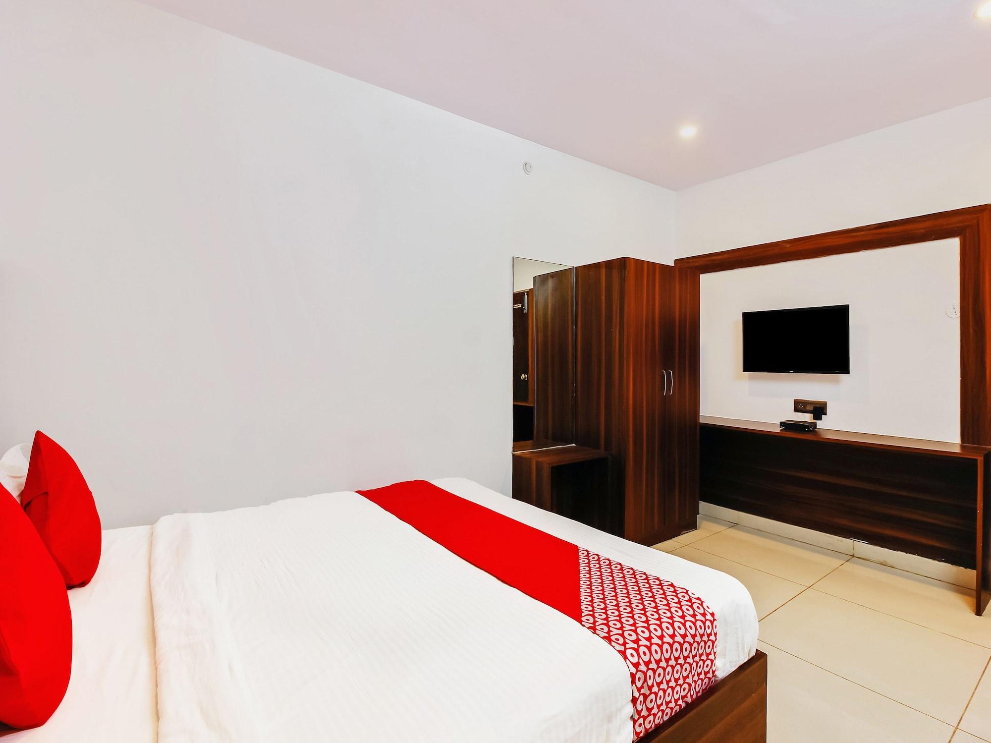 Oyo 29131 Hotel Mn Grand Shamshabad Exterior photo