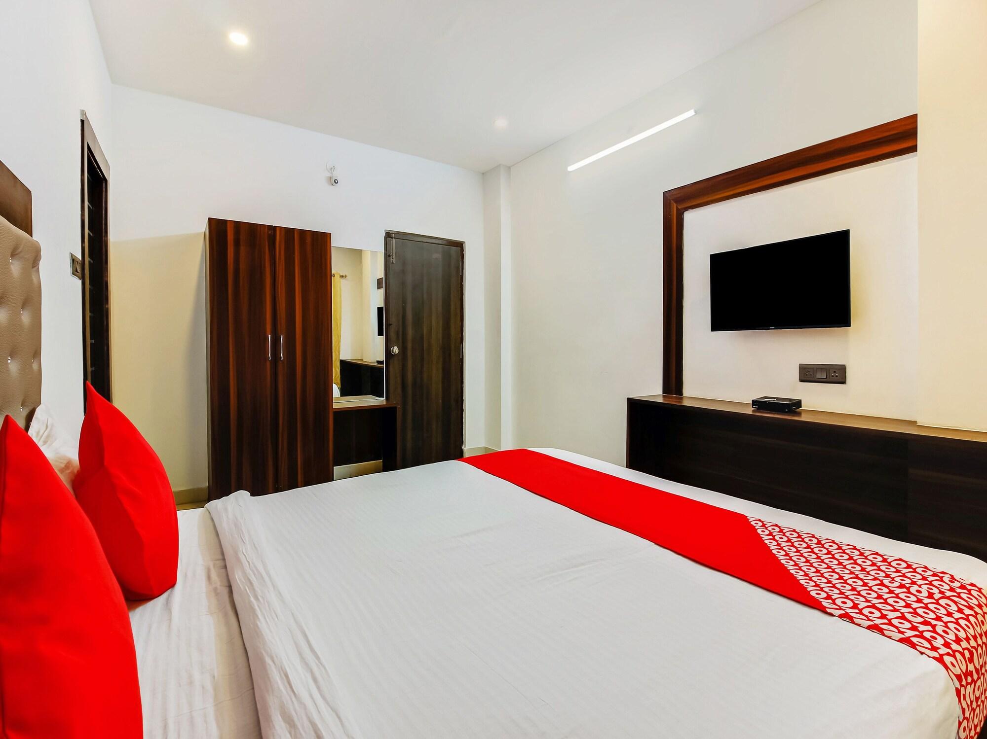 Oyo 29131 Hotel Mn Grand Shamshabad Exterior photo