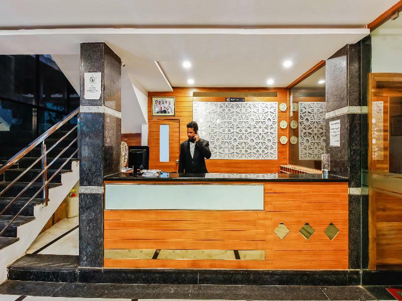 Oyo 29131 Hotel Mn Grand Shamshabad Exterior photo